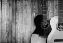 Czym się różni string od char?