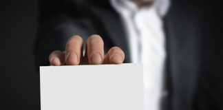 Na czym polega specyfikacja algorytmu?